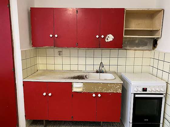 Kuchyň můžete renovovat jednoduše – stačí nový nátěr (Zdroj: Balakryl, Primalex / PPG Deco Czech)