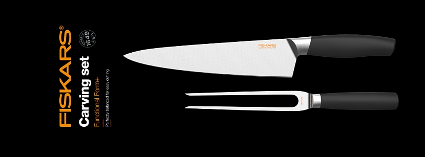 Na porcování klokaní kýty je dobré mít po ruce kuchařský set Fiskars z řady FunctionalForm+ s nožem s 20 cm čepelí a porcovací vidlicí.