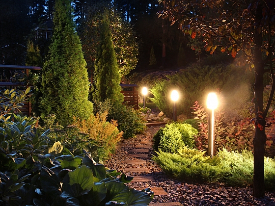Zútulněte zahradu vhodným osvětlením (Zdroj: Depositphotos)