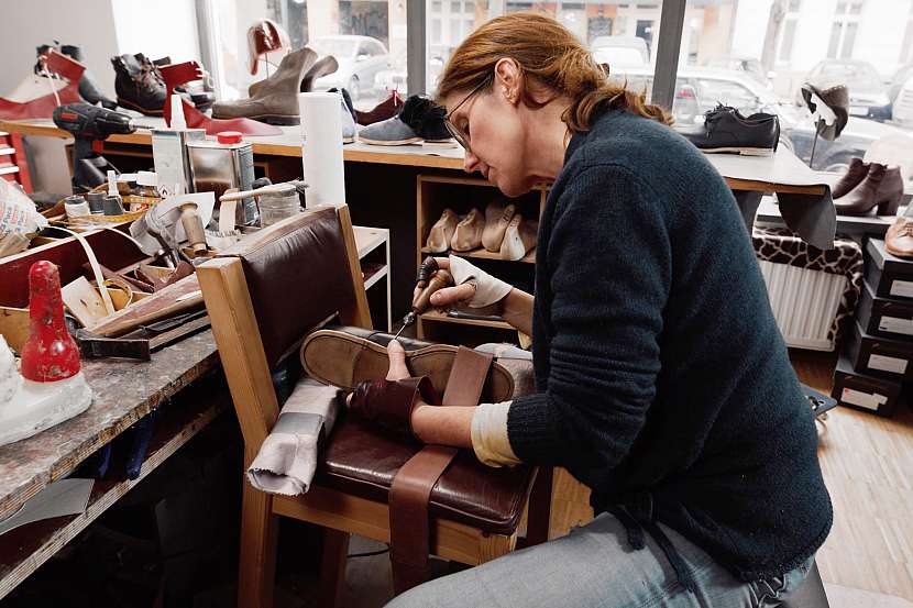Výroba obuvi u nás patří k tradičním řemeslům