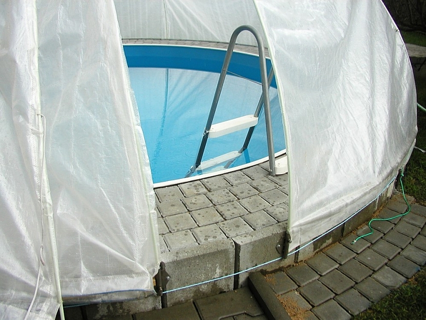 Zakrývání bazénu