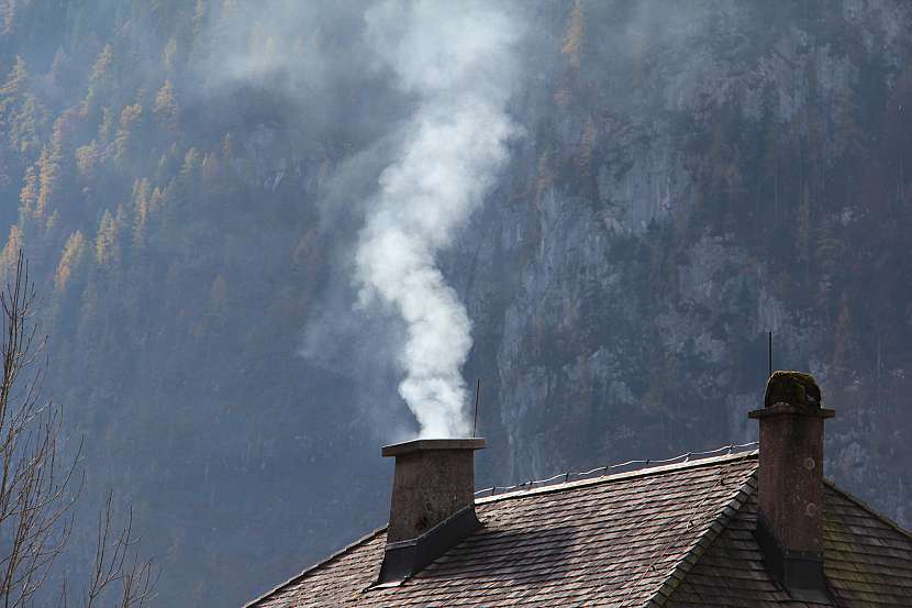 Nebezpečný kouř z komína může způsobovat otravu
