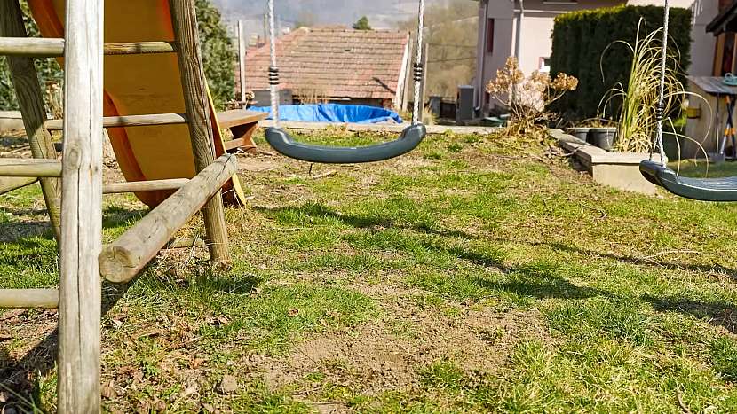 Obnova trávníku nemusí být složitá (Zdroj: Prima DOMA MEDIA, s.r.o.)