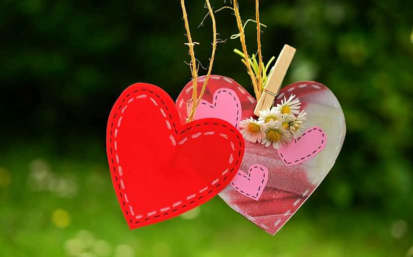 K Valentýnu vždy neodmyslitelně patřily básničky, přání a vyznání lásky