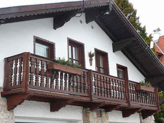 Dřevěná zábradlí pro balkony a terasy