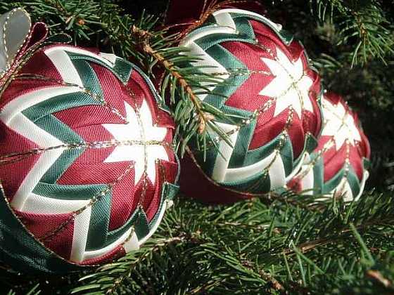 Patchwork - vánoční ozdobné koule