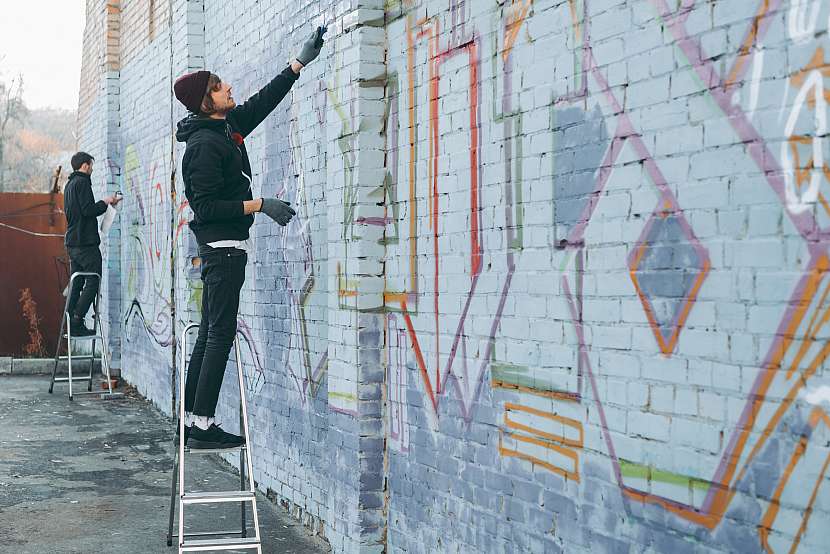 Pouliční umění graffiti se stalo symbolikou rebelie, ale představuje i skutečný malířský směr