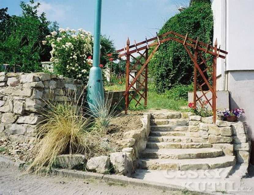Kamenné schody (Zdroj: Eva Kybalová)