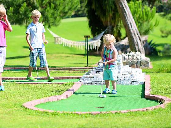 Zábava napořád &#8211; zahradní minigolf