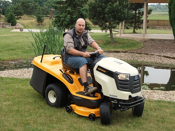 MTD Cub Cadet - povozit a posekat