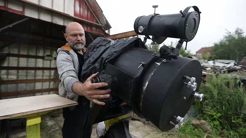 Petr Mirčev prozatím sestrojil čtvrtý největší hvězdářský dalekohled v Česku