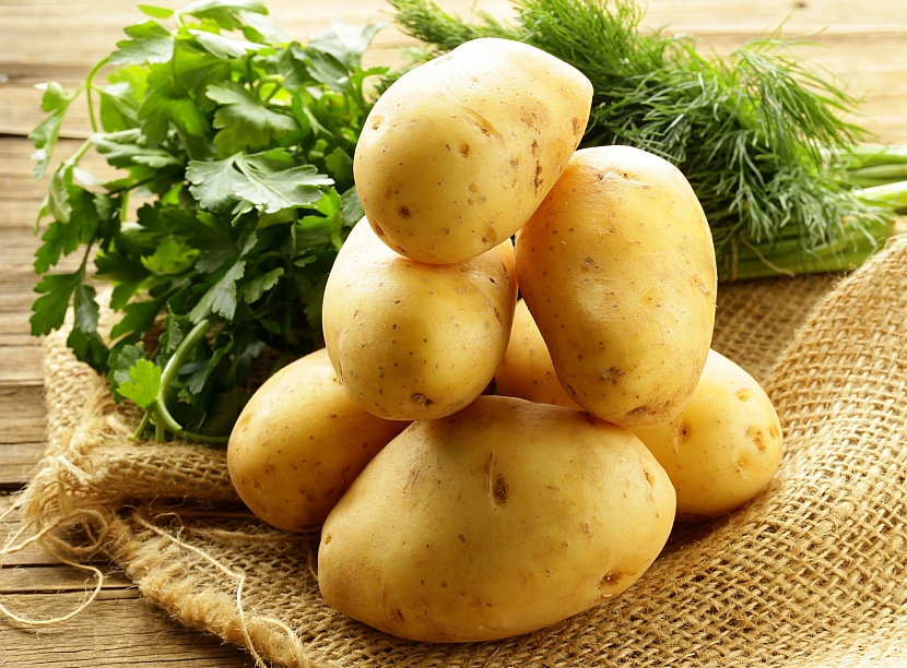 Připravte si oblíbené odrůdy brambor na rašení (Zdroj: Depositphotos)