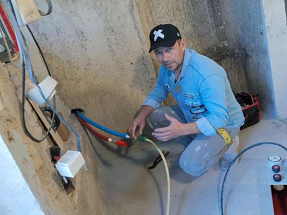 Nevíte, jak si poradit s tlakovou zkouškou vodoinstalace? (Zdroj: Prima DOMA MEDIA, s.r.o.)