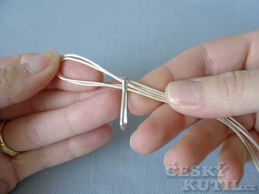 Jak vyrobit pletené přívěsky na klíče