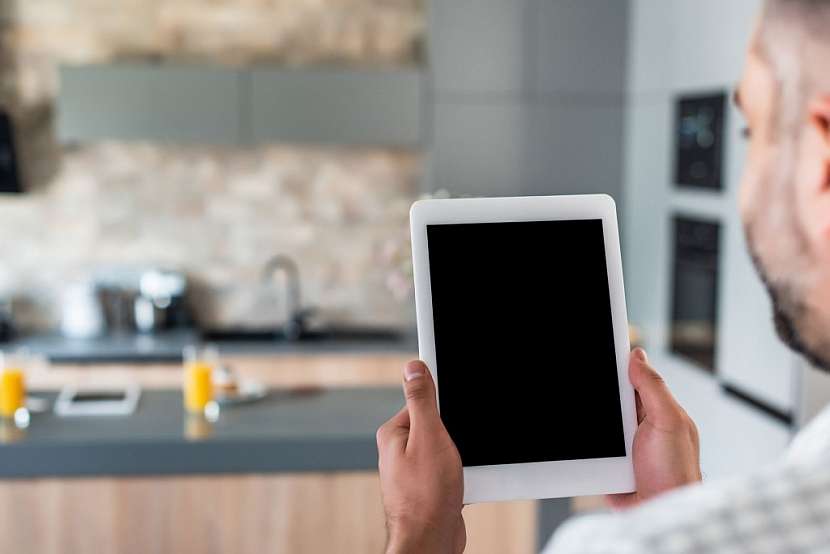 Inteligentní elektroinstalaci můžete ovládat například pomocí tabletu