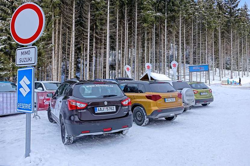 Majitelé Suzuki zaparkují v největším lyžařském středisku v ČR vždy přímo u lanovky