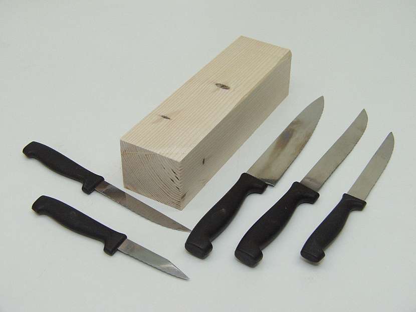 O velikosti stojánku rozhoduje počet a velikost nožů