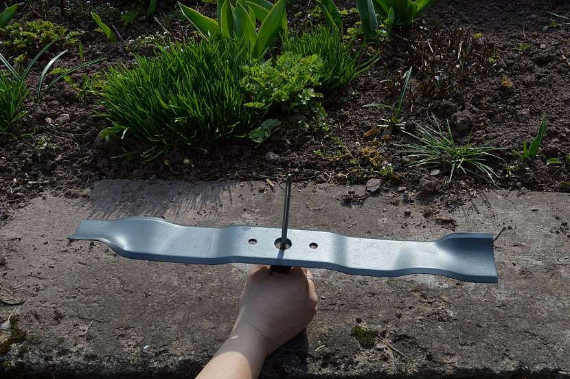 Vyvážení nože na obráceném šroubováku