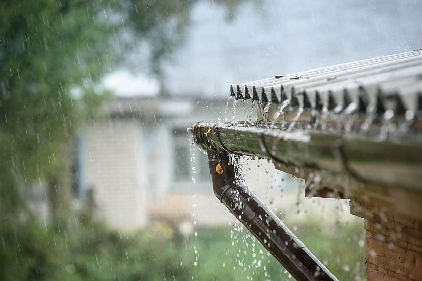 Ušetřete za zalévání zahrady, naučte se zachytávat dešťovou vodu (Zdroj: Depositphotos)
