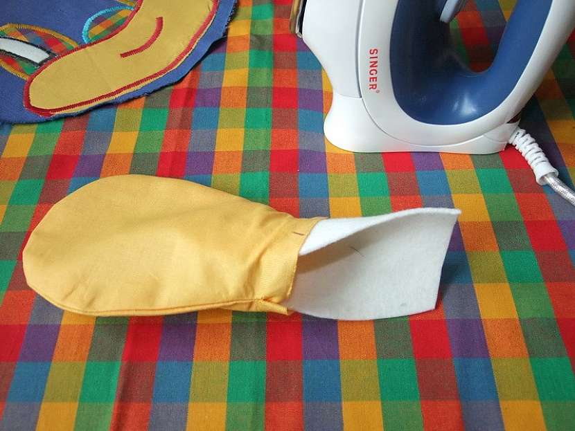 Ušijte si kamaráda – výroba dětského potahu na válcový polštář