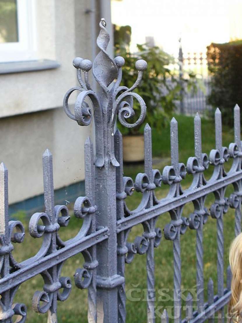 Kovové mříže