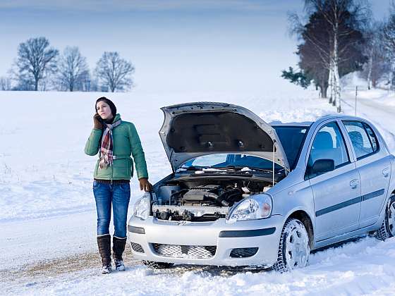 Osobnímu autu je zapotřebí se před zimou věnovat, ušetříte si tak horké chvilky (Zdroj: Depositphotos (https://cz.depositphotos.com))