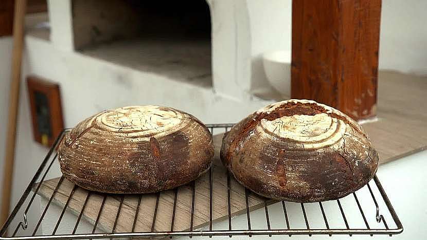 Na chlebu si lidstvo pochutnává už od starověku