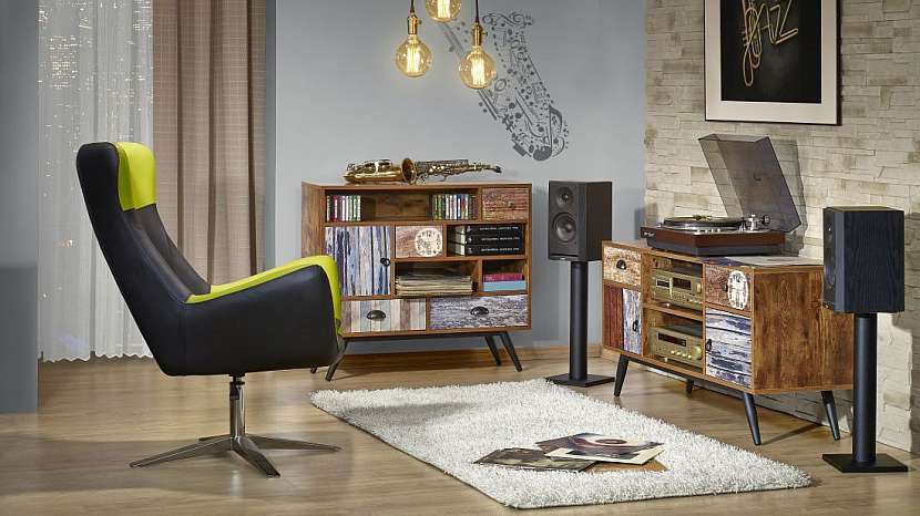 Inspirace pro obývací pokoj: Umístěte chytře sedačku i zbylý nábytek
