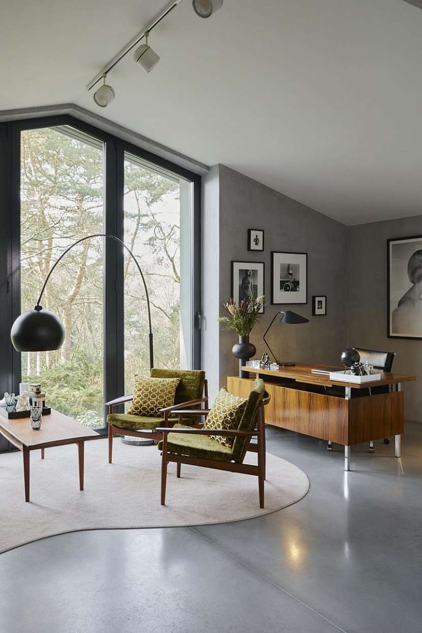 Při hledání nového domova se po obhlídce domu Armin okamžitě zamiloval do elegance 60. let s velkými okny a asymetrickými liniemi.
