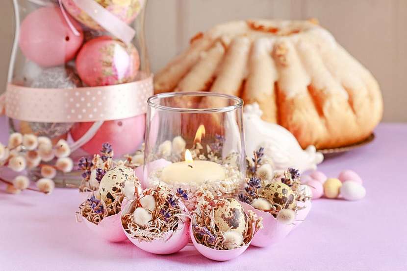 A máme hotovo! Originální velikonoční dekorace je na světě a bude se vyjímat na vašem svátečním stole.