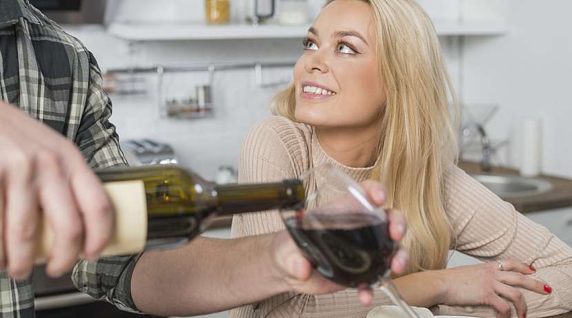 Jak vybrat domácí vinotéku? Držte se těchto zásad