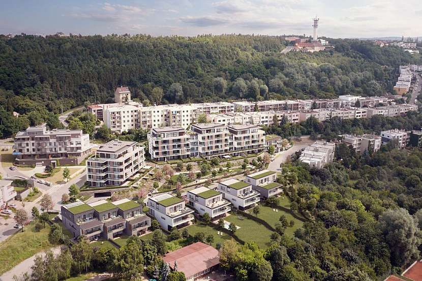 Zelené střechy a park u luxusního projektu Císařská vinice.