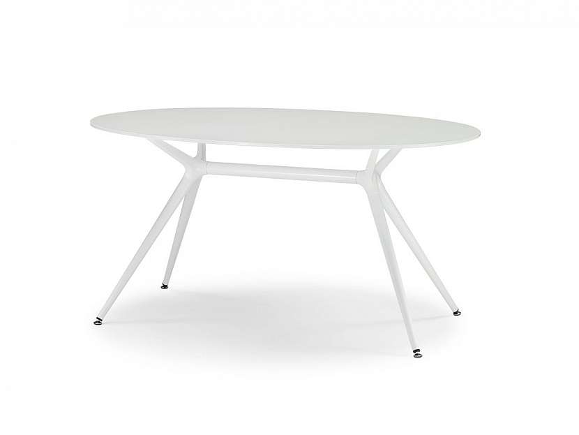 Jiná verze stolu Metropolis v kovu a s bílým lakem, Scab Design.