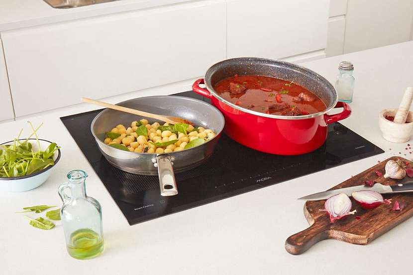 Pokud se doma scházíte k jídlu postupně, bude se hodit udržování hotových pokrmů při 70 °C.
