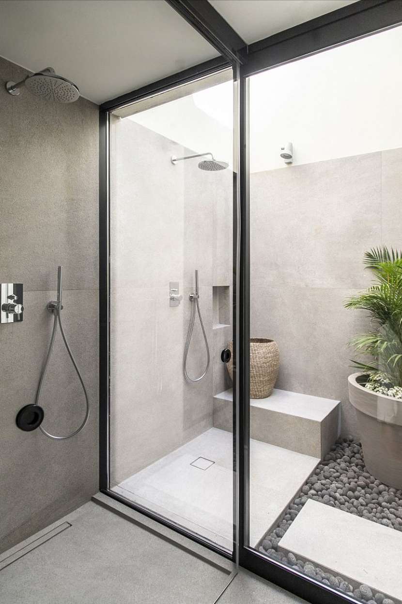 Slavná série Diametro35 od společnosti Ritmonio doplňuje a obohacuje vnitřní koupelny domu o nádech designu Made in Italy.