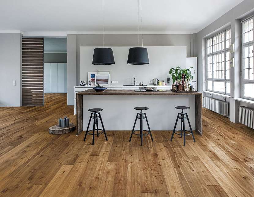 Jaká dřevěná podlaha je vhodná pro podlahové topení?