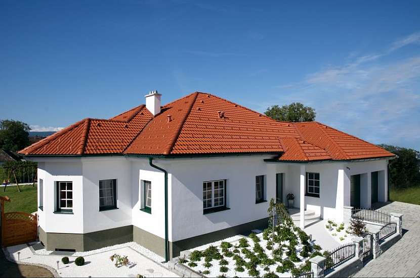 Nová střecha: Vsaďte na prověřenou značku, kvalitní materiál a střechu s odolným povrchem