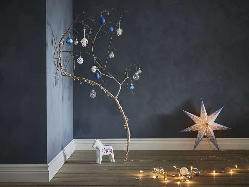 Drobná světla a dekorace pro vánoční pohodu.