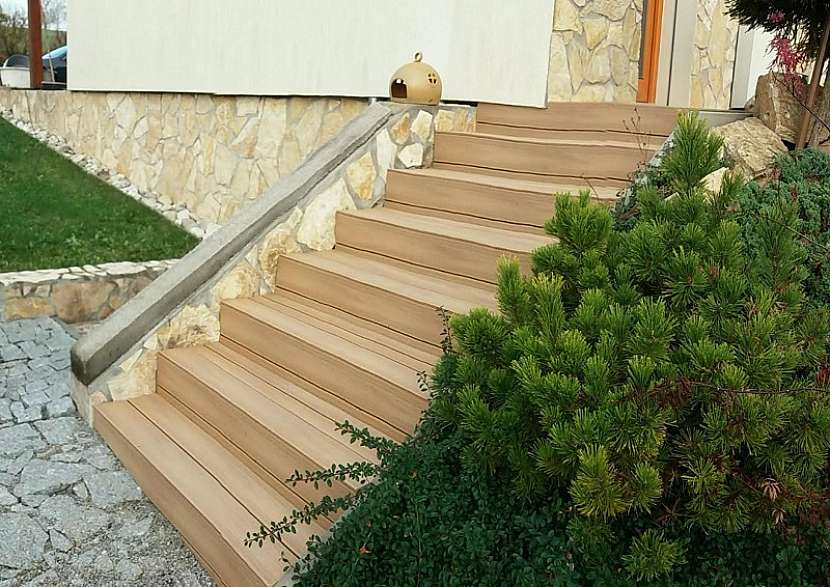 S terasou od českého výrobce WPC – WoodPlastic nemůžete šlápnout vedle