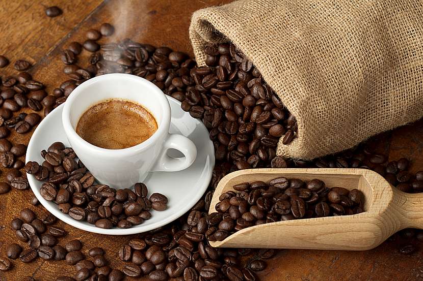 Do každého kávovaru patří jen velmi kvalitní kávová zrna