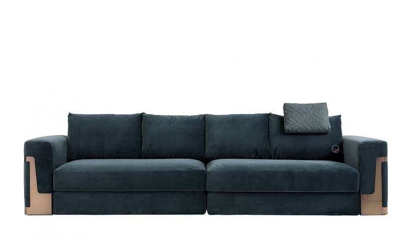 Ray sofa s kovovými „vsadkami“… Fendi Casa.