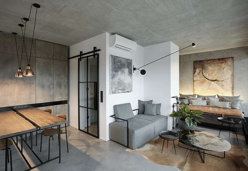 V roce 2016 se stal absolutním vítězem loft na pražských Hřebenkách navržený architektkou Dagmar Štěpánovou a opět tak otevřel cestu interiérům, které pojímají prostor od dispozičního řešení až po návrh posledního detailu.