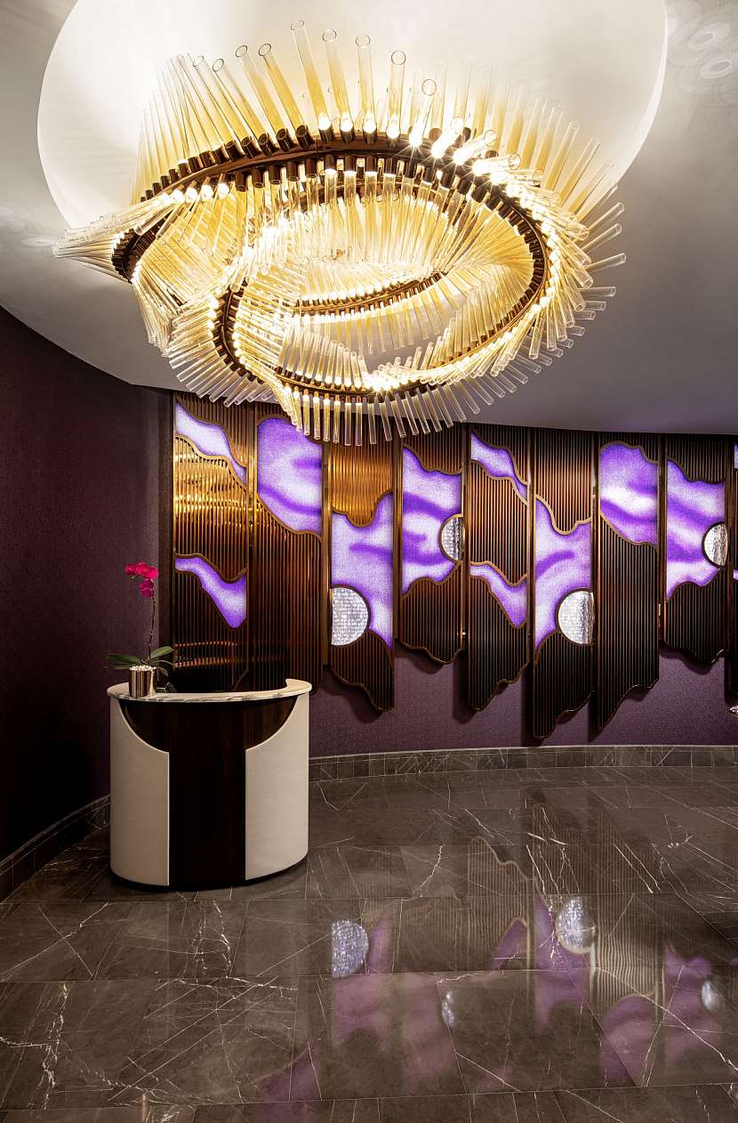 Češi rozsvítili luxusní hotel v Dubaji. A ohromili