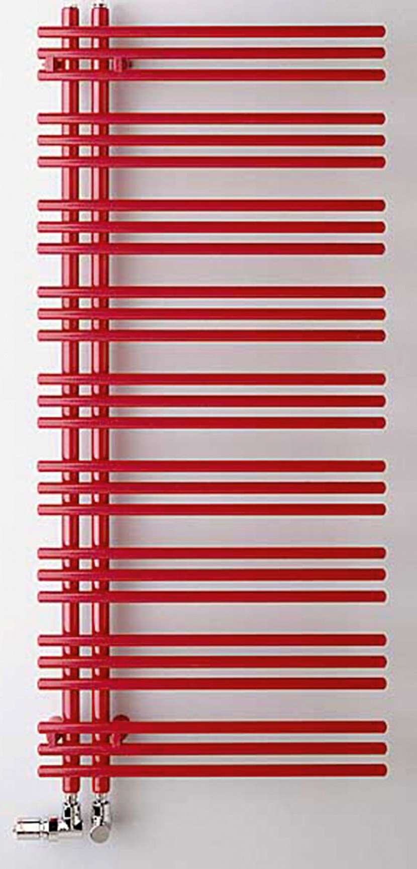 Designový radiátor Zehnder Yucca Asym v barvě Ruby Red 3003.