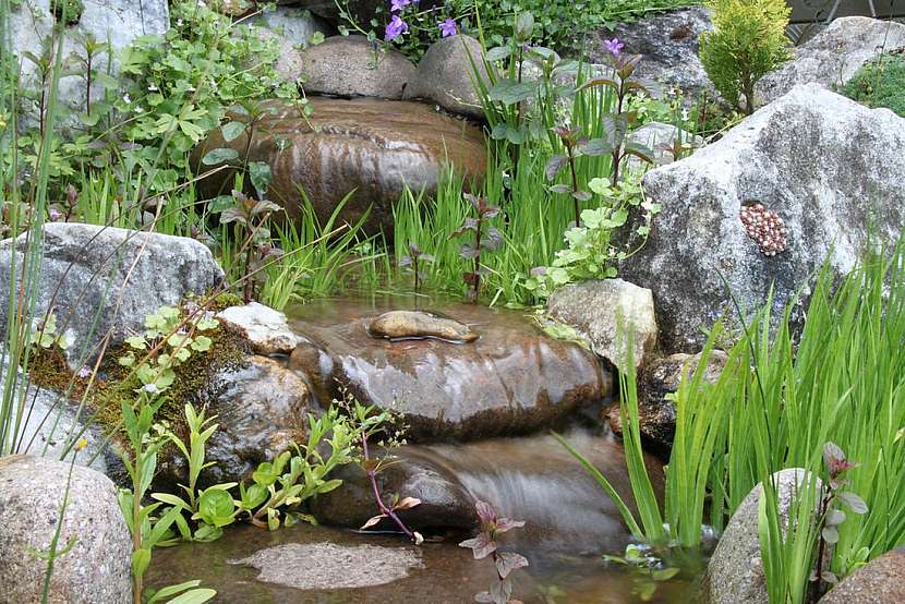 Pořiďte si do zahrady romantický vodopád