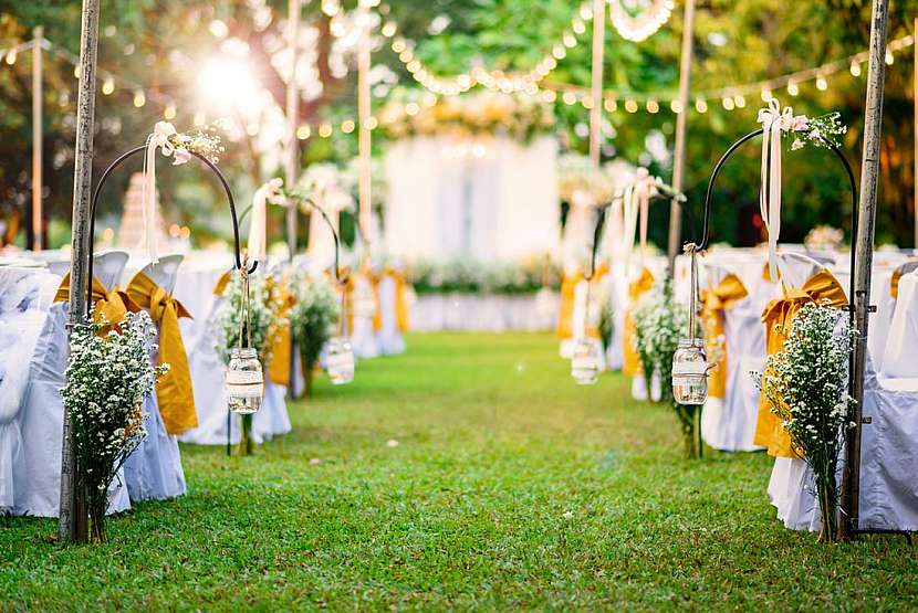 Svatební obřad na vaší zahradě