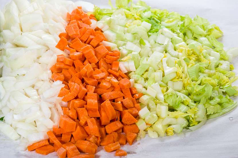 Směs nakrájené zeleniny do polévky