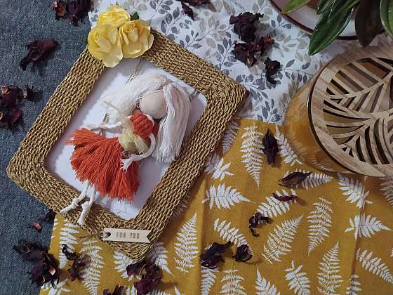 Vyrobte si podzimní panenku z macramé podle našeho návodu (Zdroj: Adriana Dosedělová)