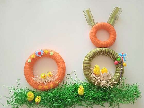 Jak vyrobit veselý velikonoční věnec ve tvaru zajíce (Zdroj: Silva Pokorná)