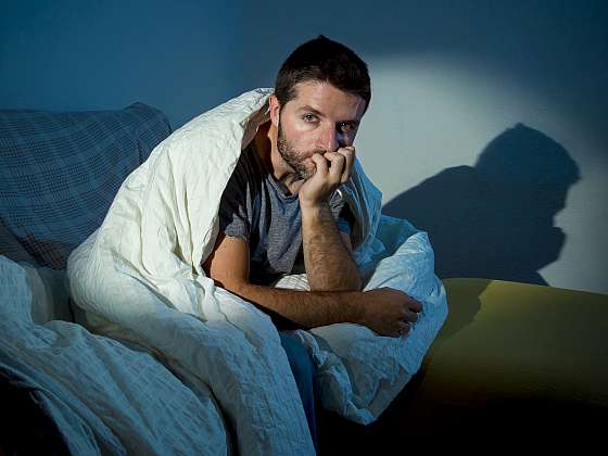 Co udělat pro zdravý a ničím nerušený spánek? (Zdroj: Depositphotos (https://cz.depositphotos.com))